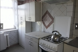 Продам трехкомнатную квартиру на Тополе 2 (Сич)