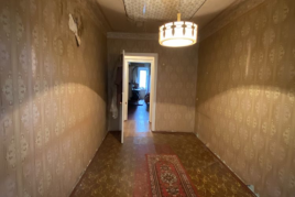 Продам трёхкомнатную квартиру на 12 квартале