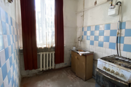 Продам двокімнатну квартиру