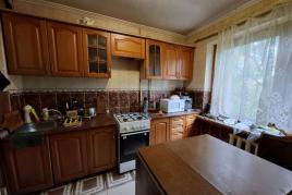 Продам трикімнатну квартиру на Тополі 1. 