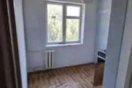 Продам двокімнатну квартиру, початок Б. Хмельницького